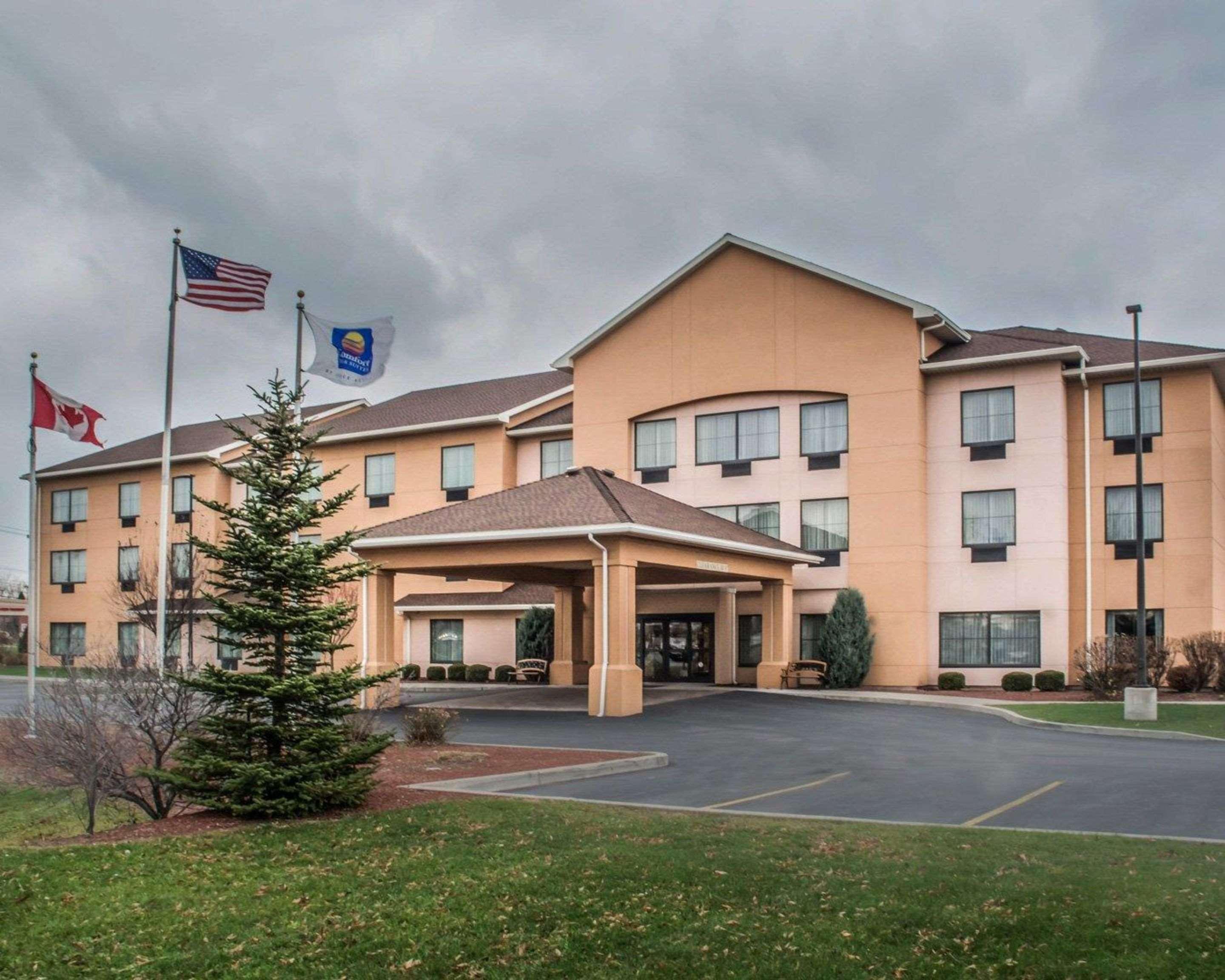 คอมฟอร์ท อินน์ แอนด์ สวีท ฟาร์มิงตัน วิคเตอร์ Farmington ภายนอก รูปภาพ
